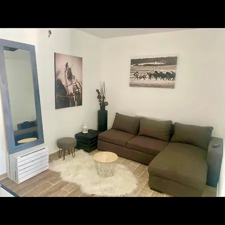 Apartment T2 Entre Aix En Provence Et Marseille Avec *